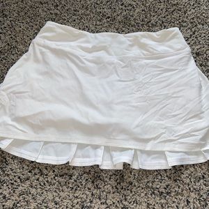 White Pace Setter Lululemon skirt